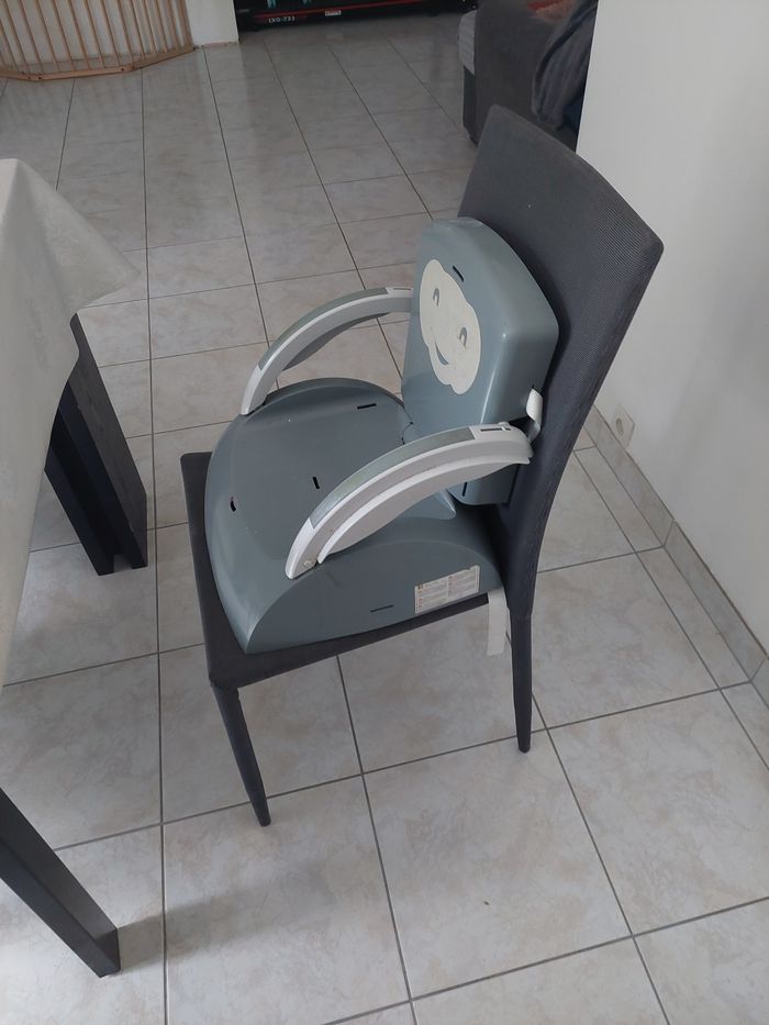 Chaise haute et réhausseur - photo numéro 3