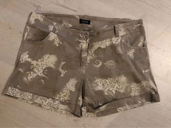 BB11- Short imprimé taupe/beige «  compagnie des aventures » T 46-48 porté 1 h