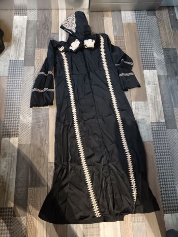 Abaya noire et dorée XL