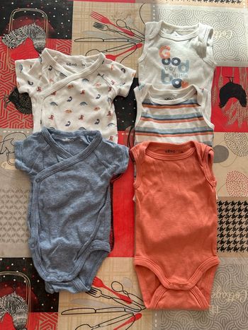 Lot bodies garçon 3 mois