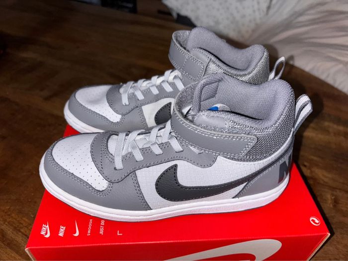 Baskets Nike P.33,5 neuves unisex - photo numéro 2