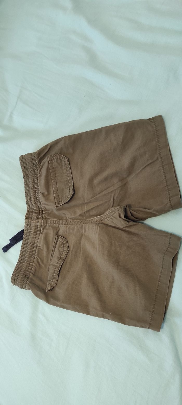 Lot 2 shorts été 98-104 cm - photo numéro 4