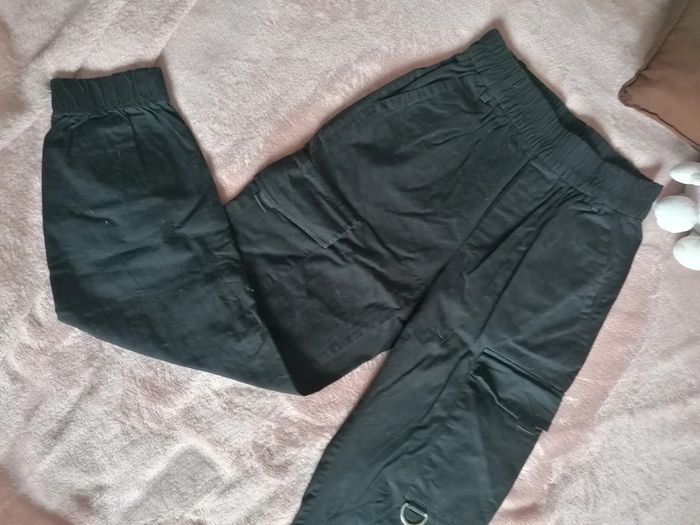 Cargo bershka noir
