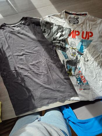 Lot de 2 t-shirts garçon manches courtes T 15 ans