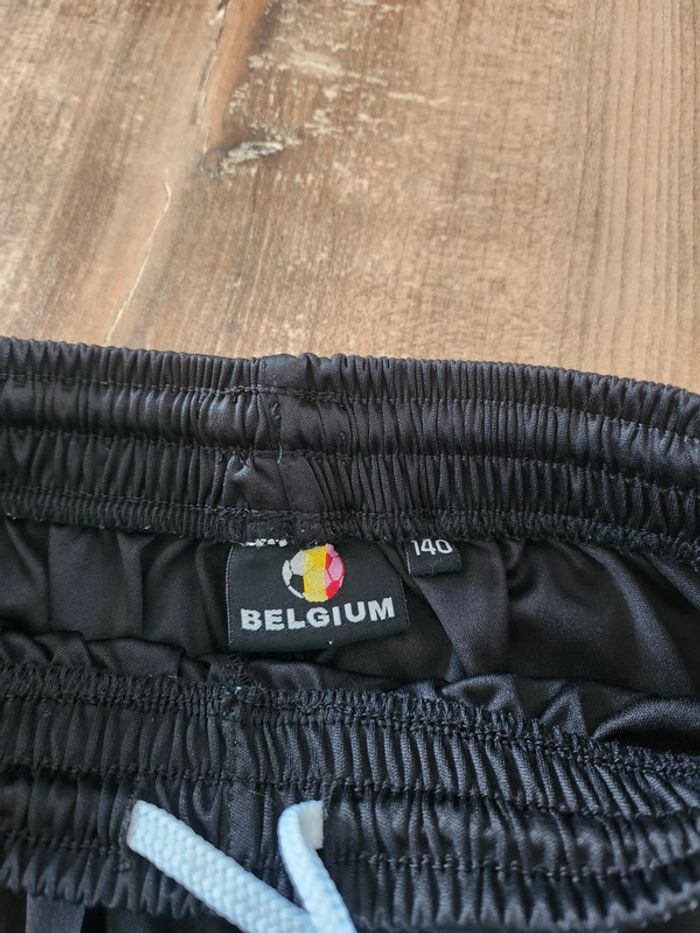 Ensemble short et maillot de doot Belgium neuf 10 ans rouge jaune et noir - photo numéro 3