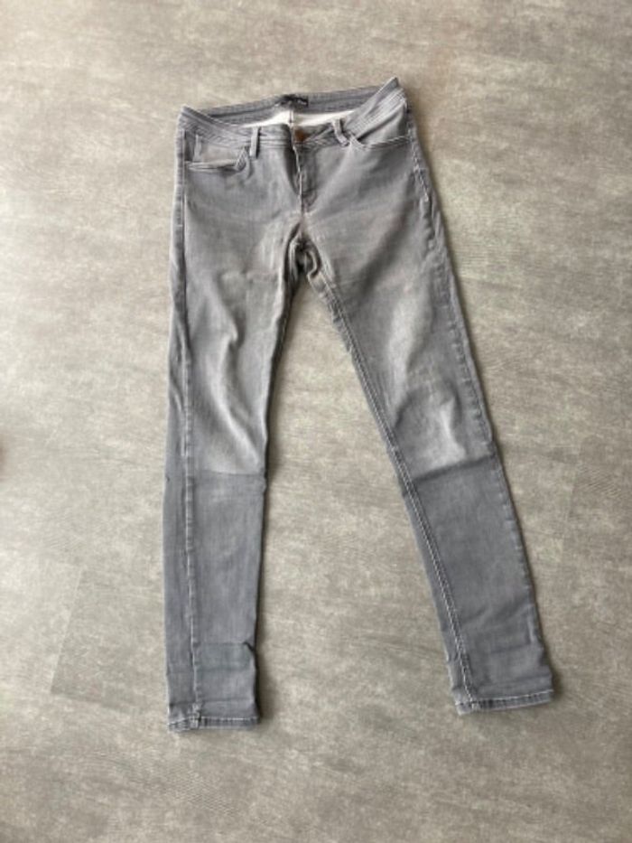 Jean slim gris T40