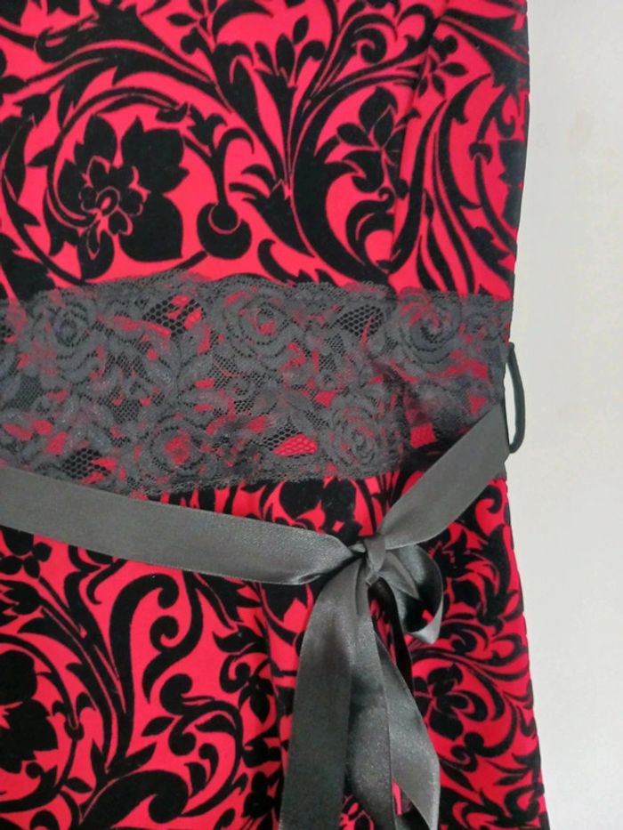 Robe motifs floraux rouge/blanche Taille L40 - photo numéro 5