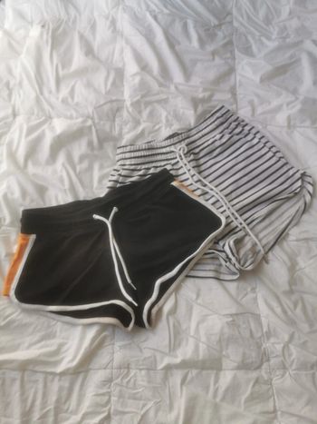 Lot de 2 shorts taille 34