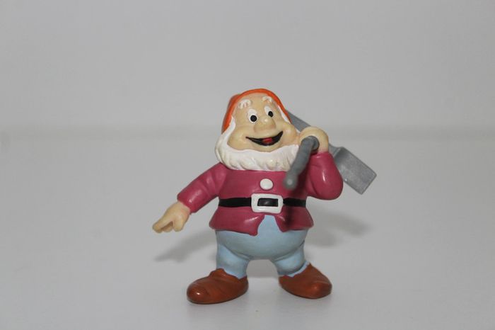 Lot Figurines  + Maison Blanche neige - Disney - photo numéro 10