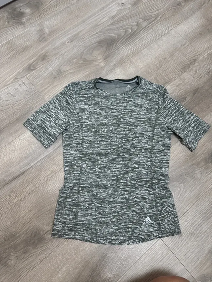TEE shirt sport