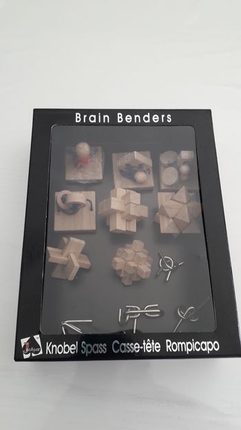 Jeu casse-têtes  en bois et en métal