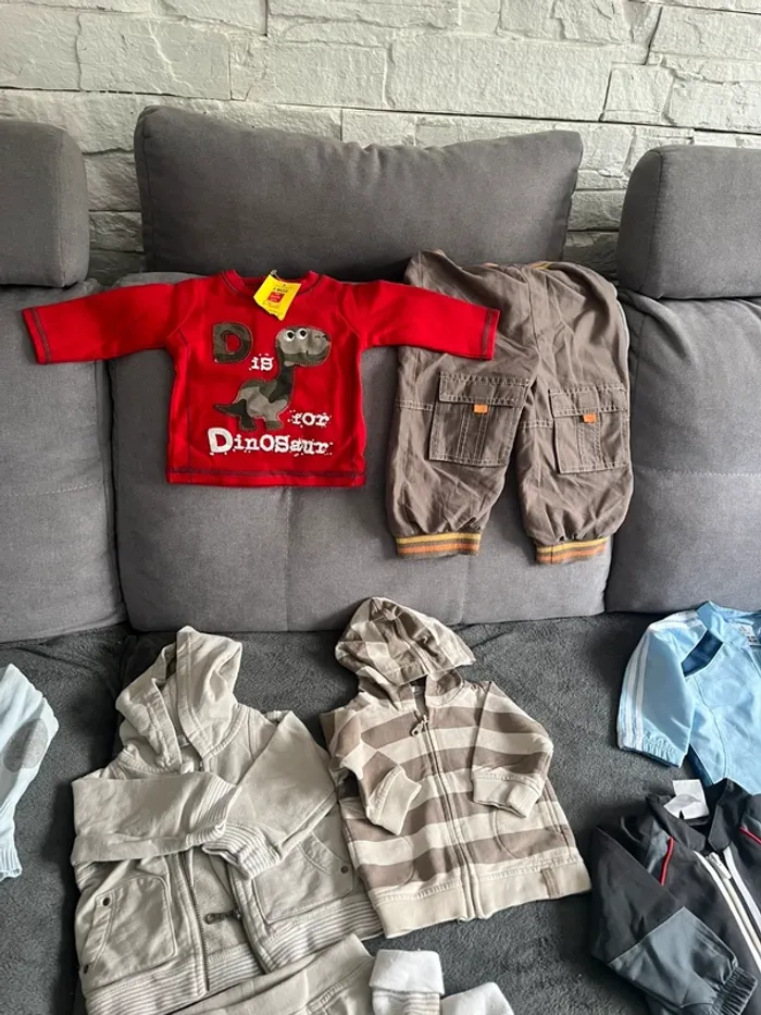 Bac à vêtements marque de 3 a12 mois - photo numéro 6