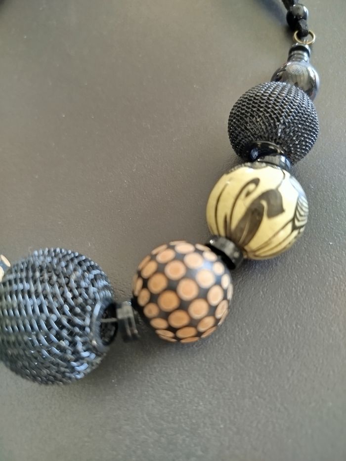 Collier Bonobo crème et noir - photo numéro 2