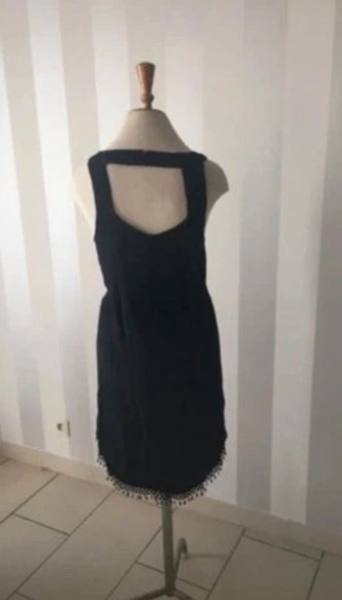Jolie robe noir taille 36 - photo numéro 5