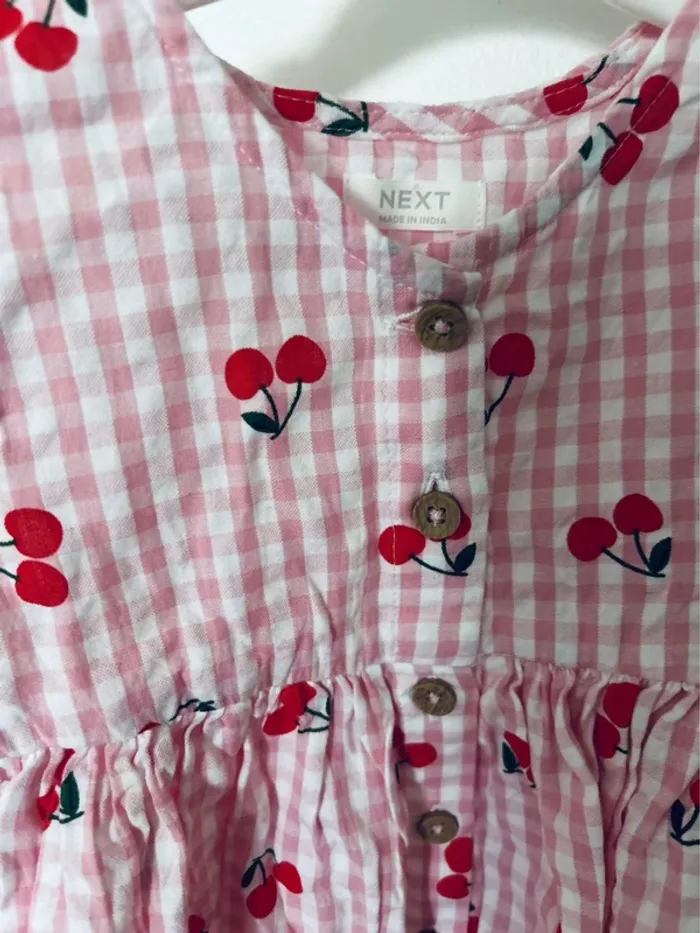 Jolie robe cerise fille 12-18 mois comme neuf - photo numéro 3