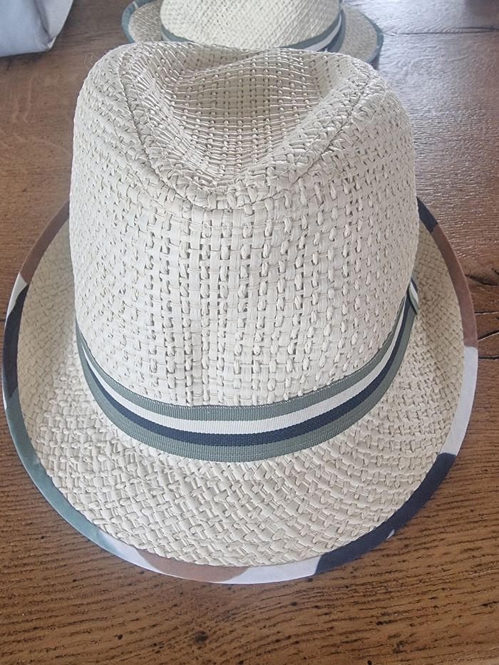 Chapeau tape a l'œil taille 54 - photo numéro 2