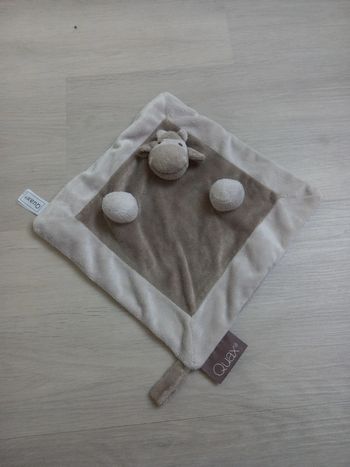 Doudou hippopotame Quax avec attache tétine