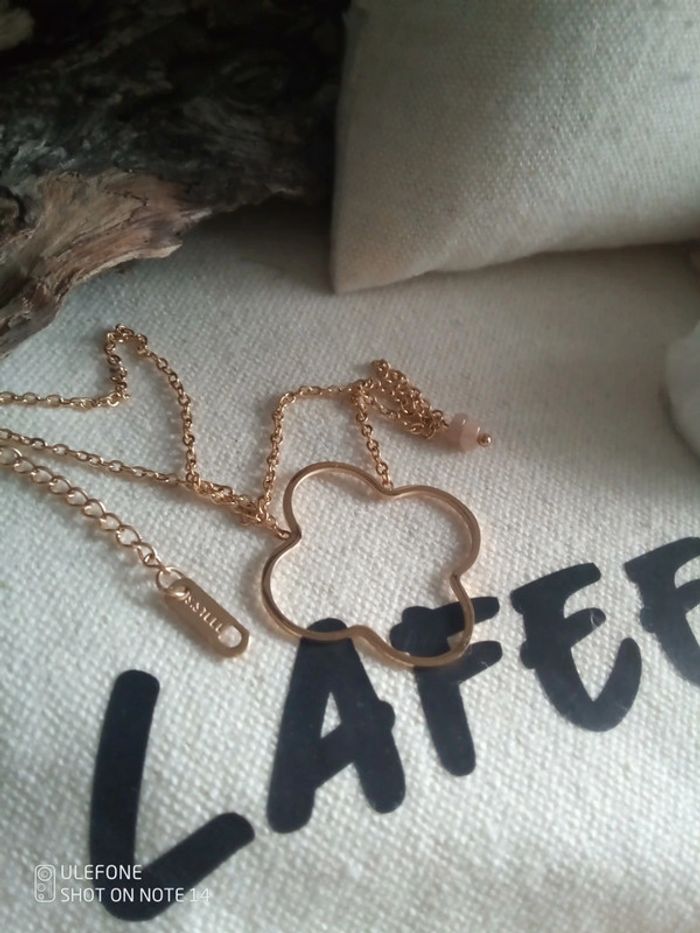 Collier porte bonheur trèfle à 4 feuilles et pierres du soleil - photo numéro 3