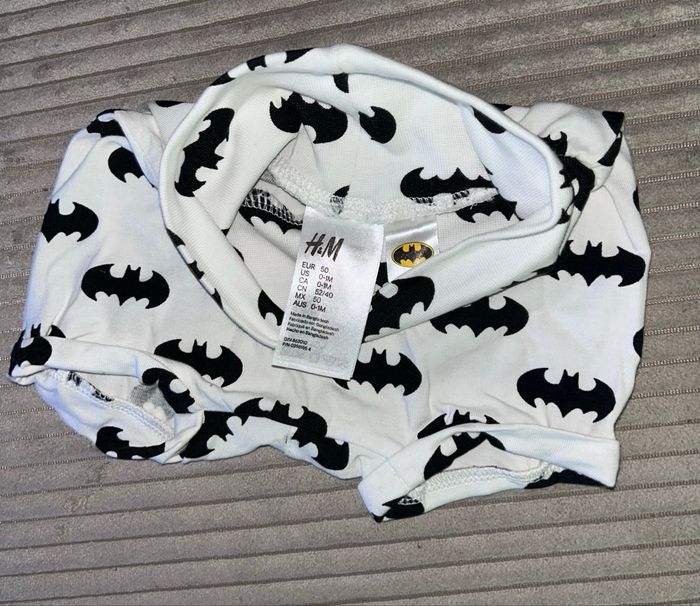 🦇 Ensemble Batman H&M 3 pièces – bébé (body + pantalon + bonnet) - photo numéro 7