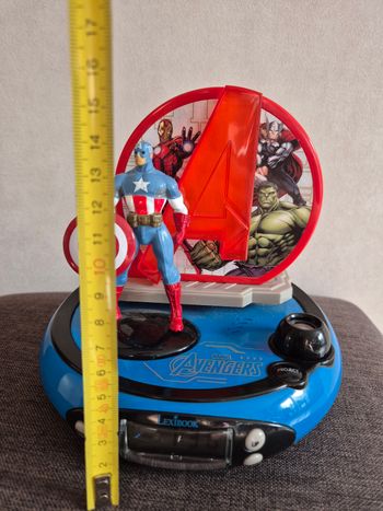 Radio réveil alarme projection avenger capitaine america