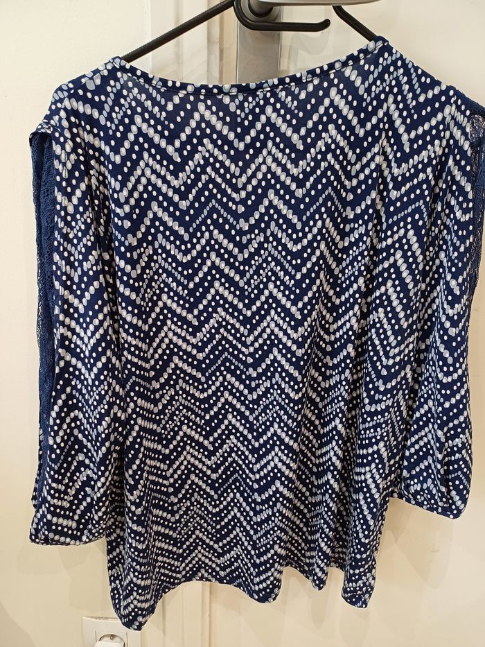 Haut marine à pois blanc taille 3 - photo numéro 2