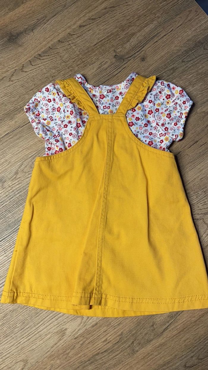 Robe jaune fleurie 🌼 - photo numéro 2