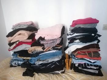Lot de plus de 100 vêtements de la taille 38 a 42