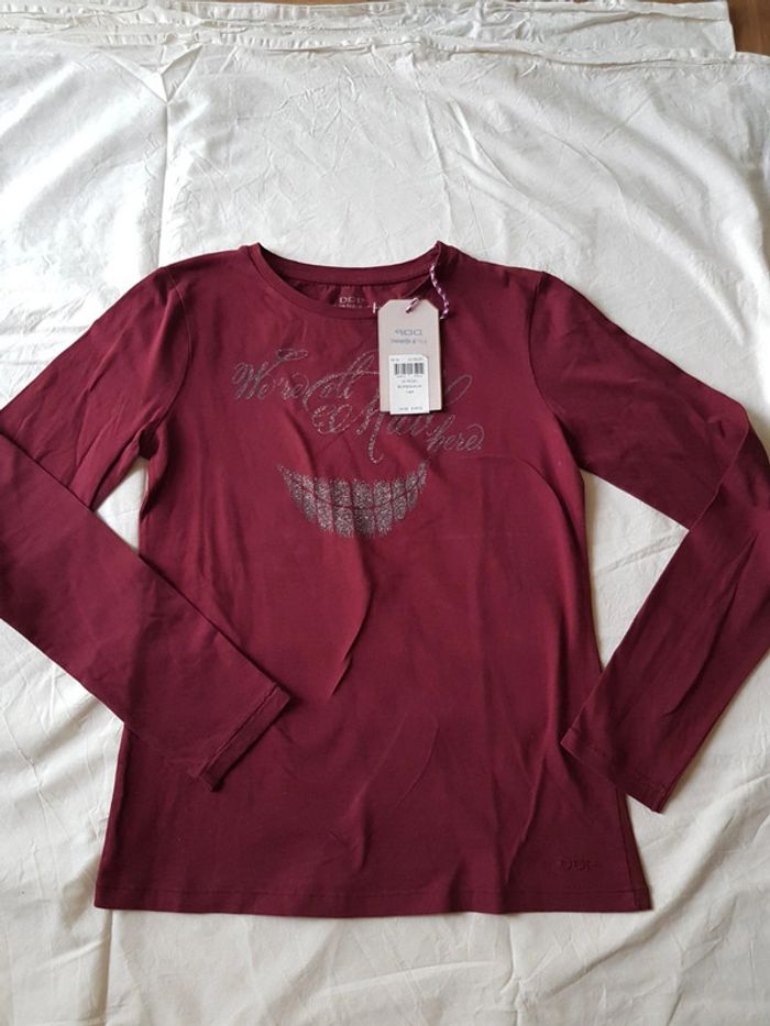 T shirt neuf 14 ans DDP