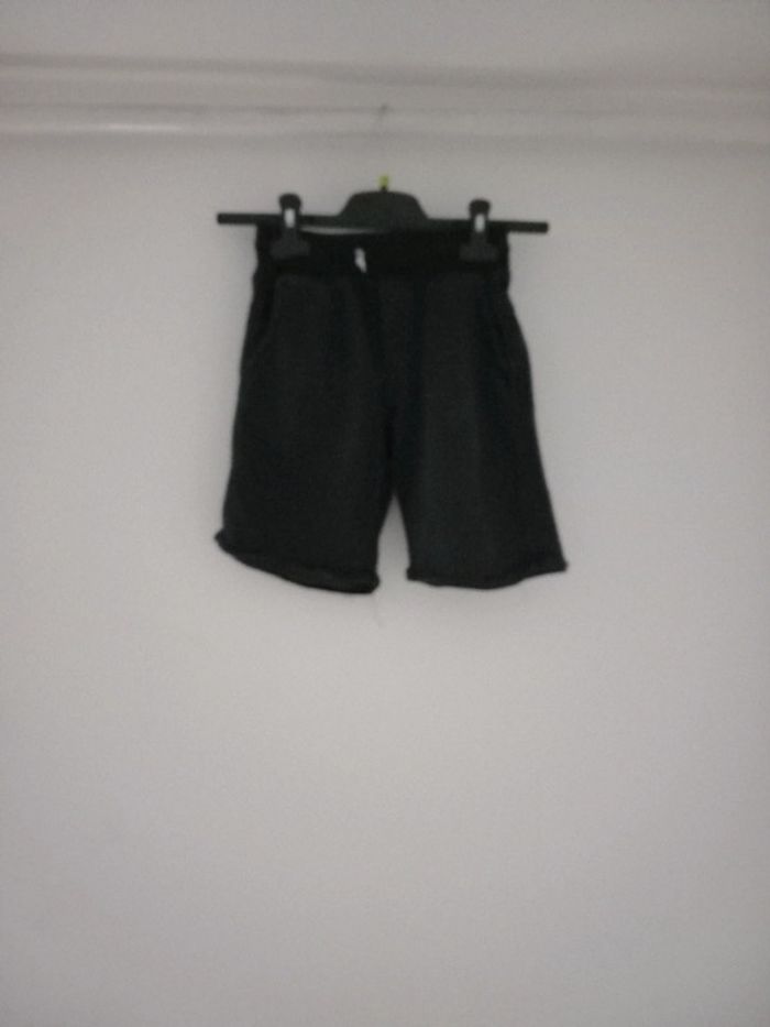 Short taille 8ans