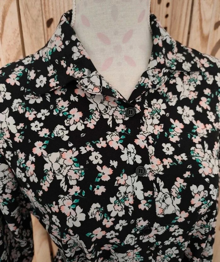 Robe fleurie noire - Coupe chemisier - Taille 42/44 Actuelle - photo numéro 3