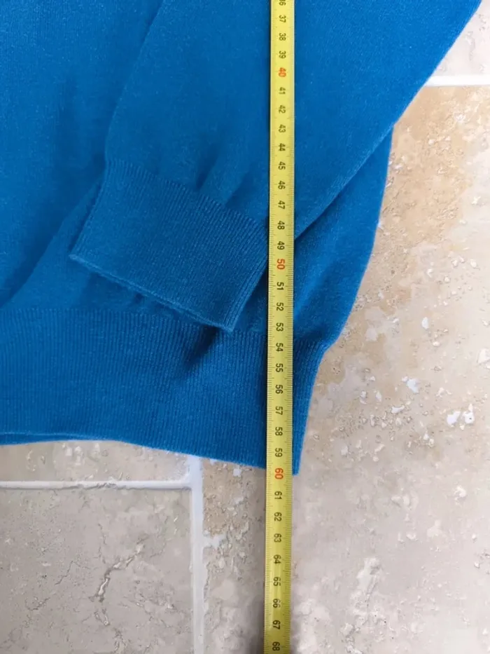 Pull col V bleu logo jaune Ralph Lauren M comme neuf - photo numéro 6