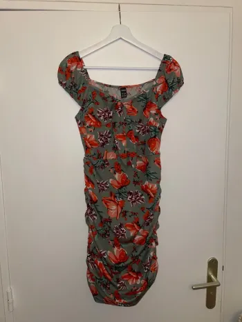 Robe kaki à fleur Shein M