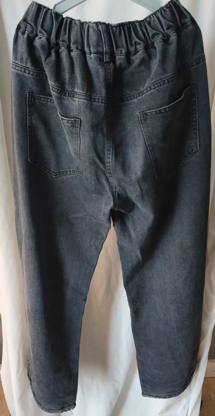 Jeans noir 14 ans - photo numéro 2