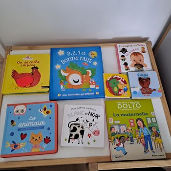 Lot 8 livres bébé