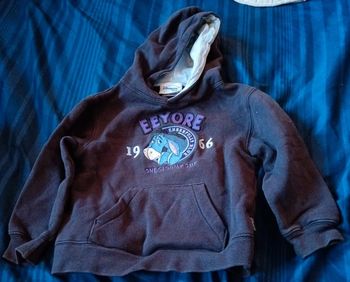 Sweat 4 ans en bon état
