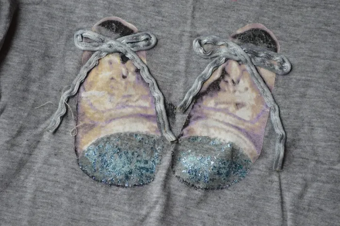T-shirt IKKS Fille Gris 4 ans - Chaussures Pailletées - photo numéro 2