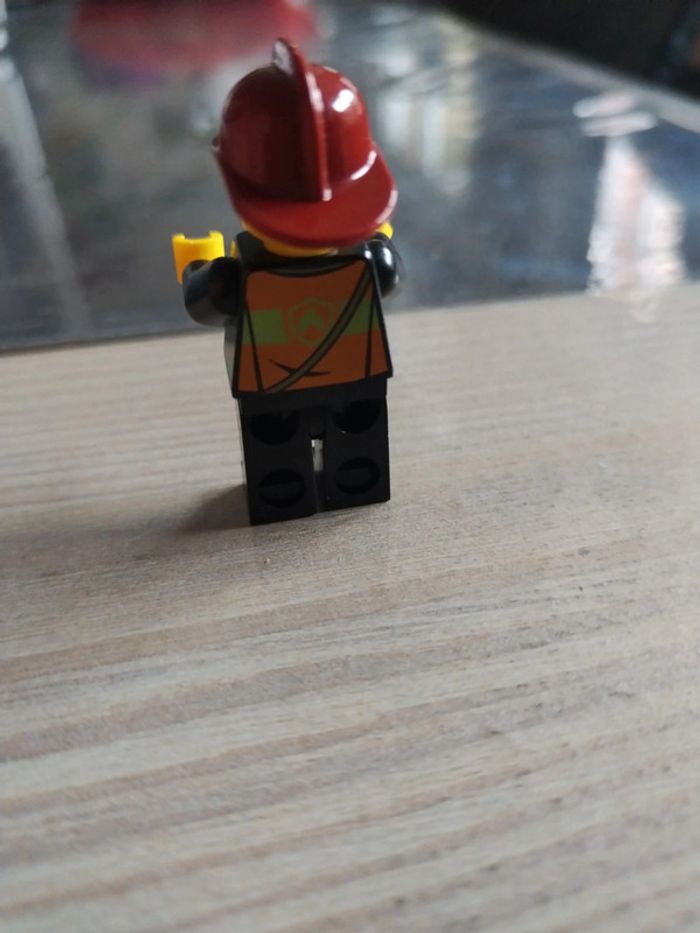 Lego city minifig pompier femme cty0434 - photo numéro 2