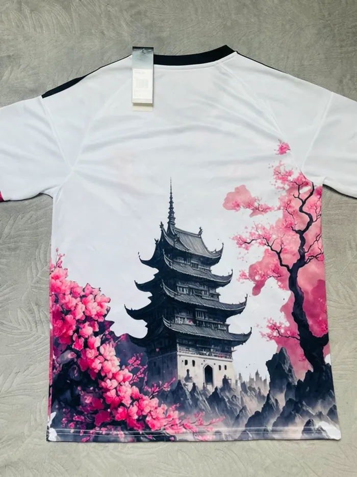 Maillot concept foot Japon blanc rose dragon taille M - photo numéro 9