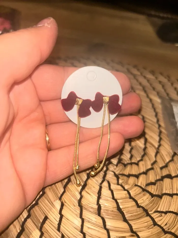 Boucles d’oreilles pendante noeud rouge - photo numéro 2