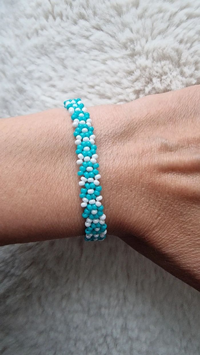 Parure en perles motif fleurs - photo numéro 3