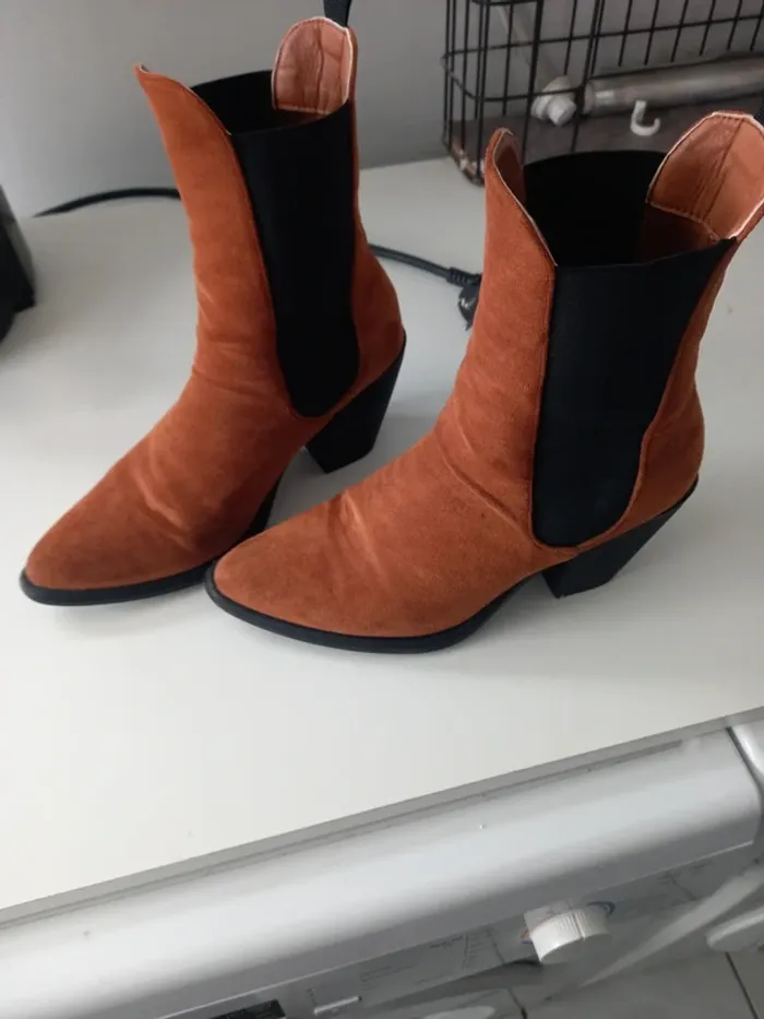 Bottines mi-haute velours à suédine