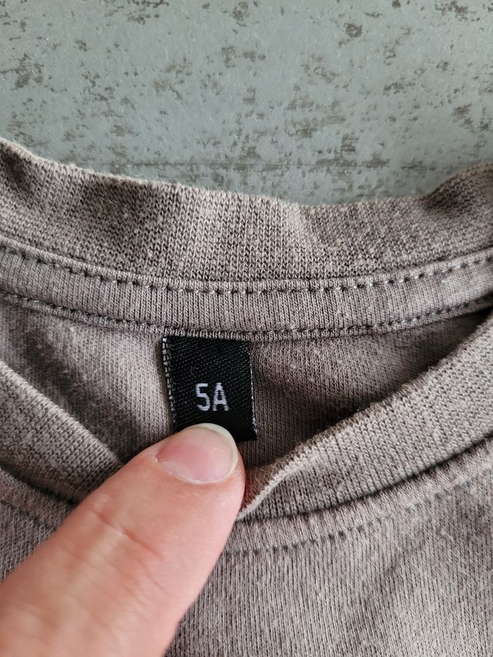 Tee-shirt - 5 ans - - photo numéro 4