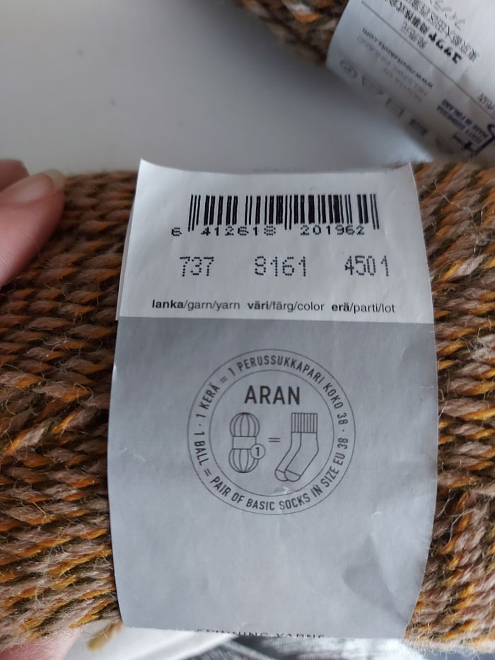 Lot 6 pelotes de laine - photo numéro 3