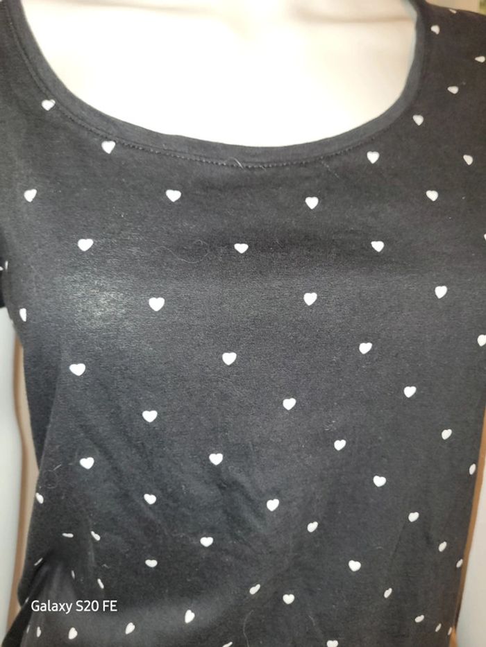 T shirt noir cœur - photo numéro 3