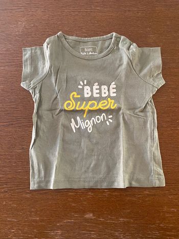 T-shirt kaki bébé super mignon
