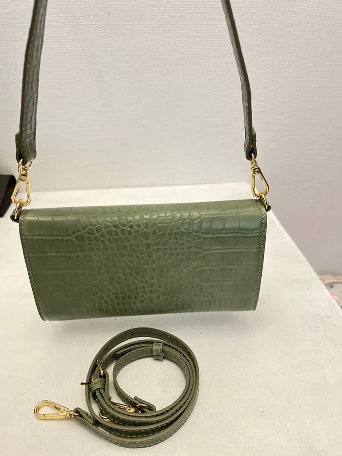Sac à main et aussi bandoulière, marque Bijoux Brigitte - photo numéro 3