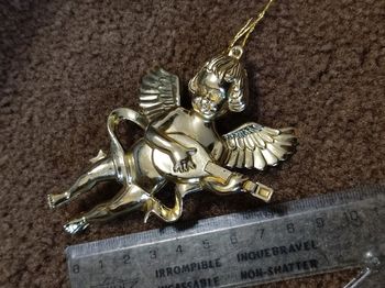 ange doré à accrocher