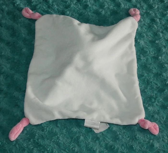 Doudou plat, ours Gémo, blanc rose 🐻très bon état - photo numéro 3
