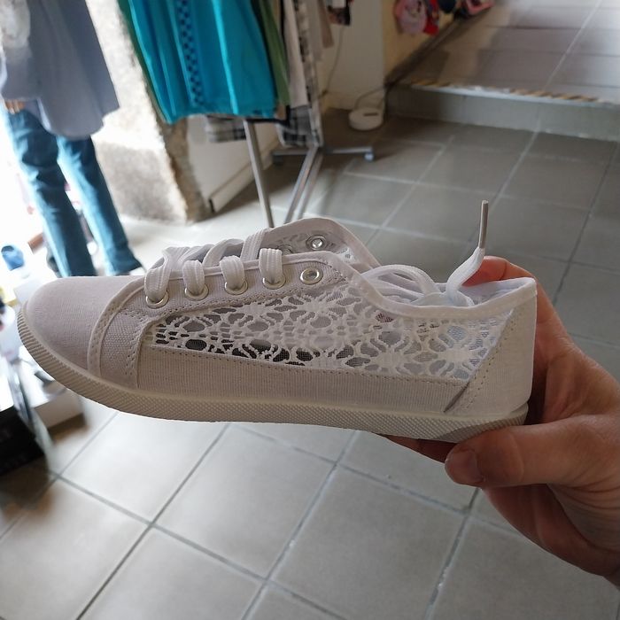 Chaussure dentelle 37