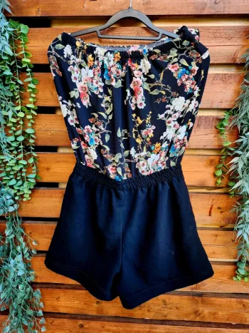 Combi-short femme à fleurs – Épaules dénudées – Taille S/M – Tissu premium